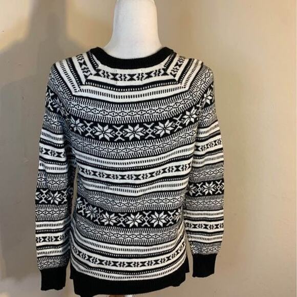 Old Navy women’s sweater shirt size S - Picture 5 of 6